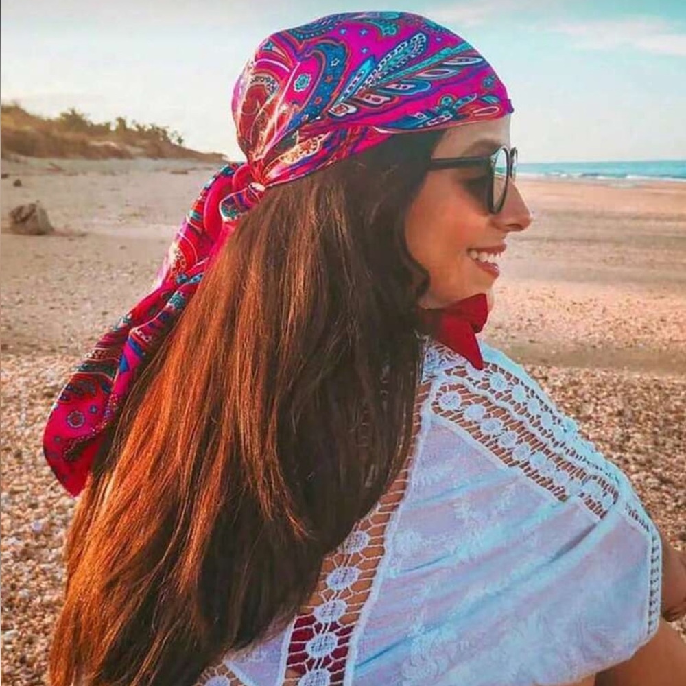 Vibrant Paisley Scarf M729